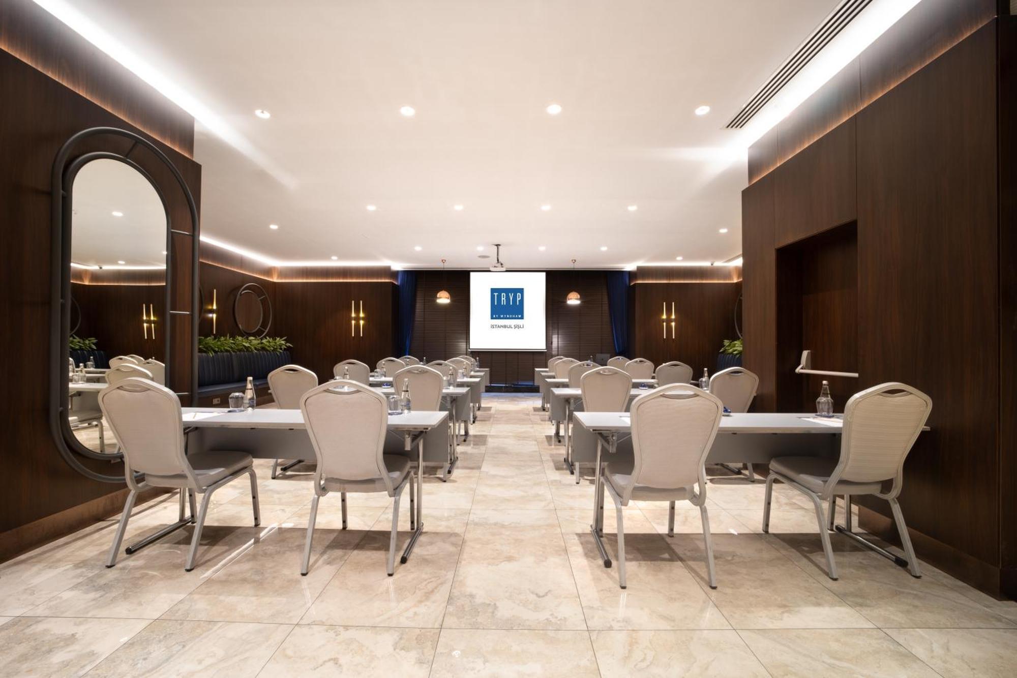 Tryp By Wyndham Istanbul Sisli Hotel Eksteriør bilde